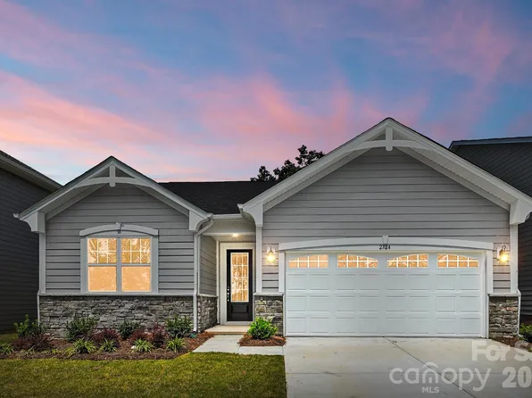2724 Phoenix Ct, Gastonia, NC 28052