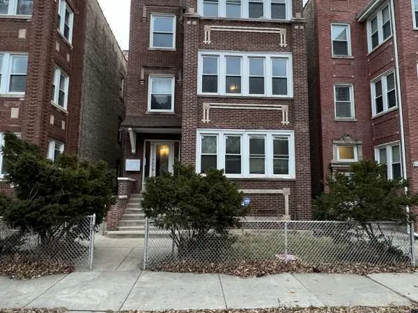 11247 S King Dr, Chicago, IL 60628