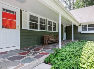 37 Redmont Rd, Watchung, NJ 07069