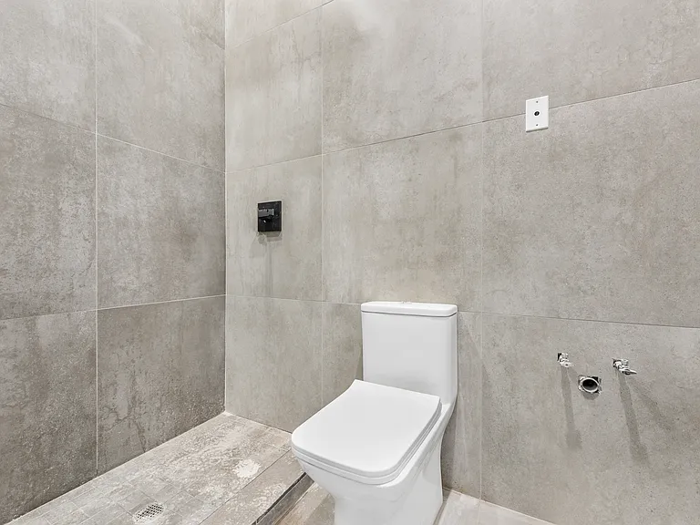 181 Court St #2L — Photo 6