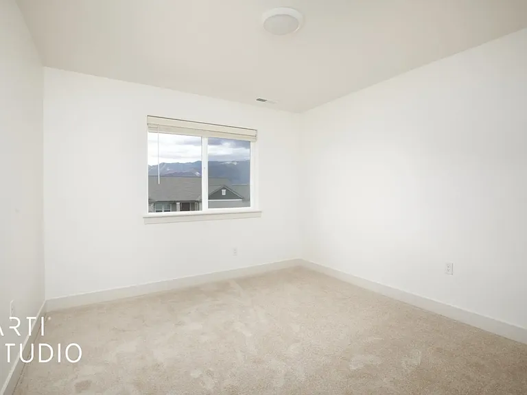 4678 Eyrie Peak Ln — Photo 8
