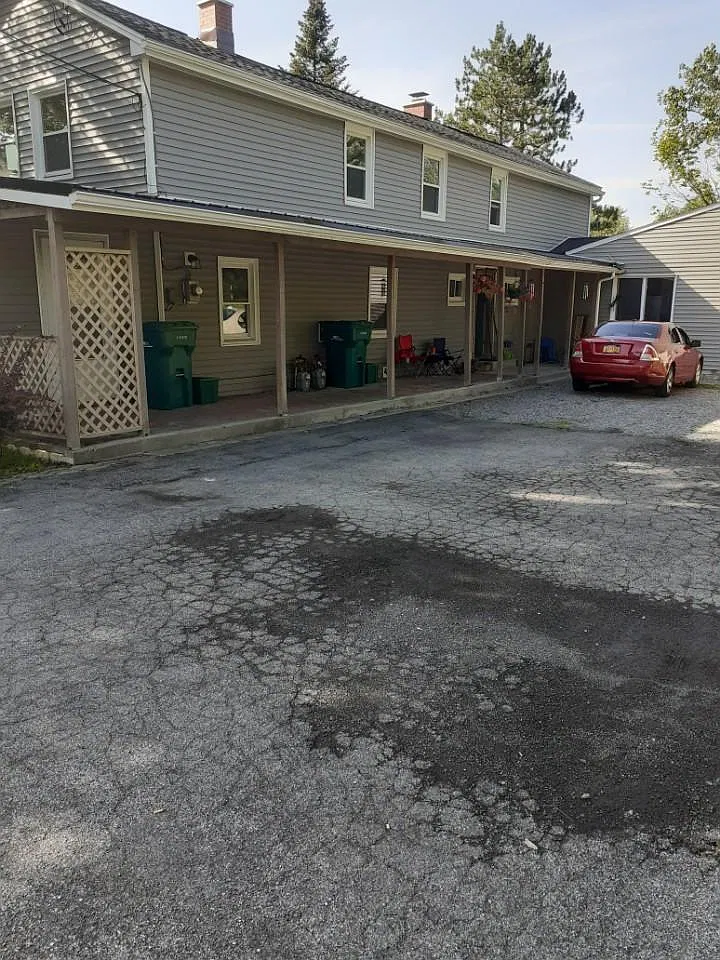 2 bed, 1.5 bath, 1200 sqft, $1,365 — Photo 3