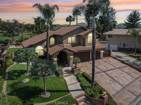 23360 Blue Bird Dr, Canyon Lake, CA 92587