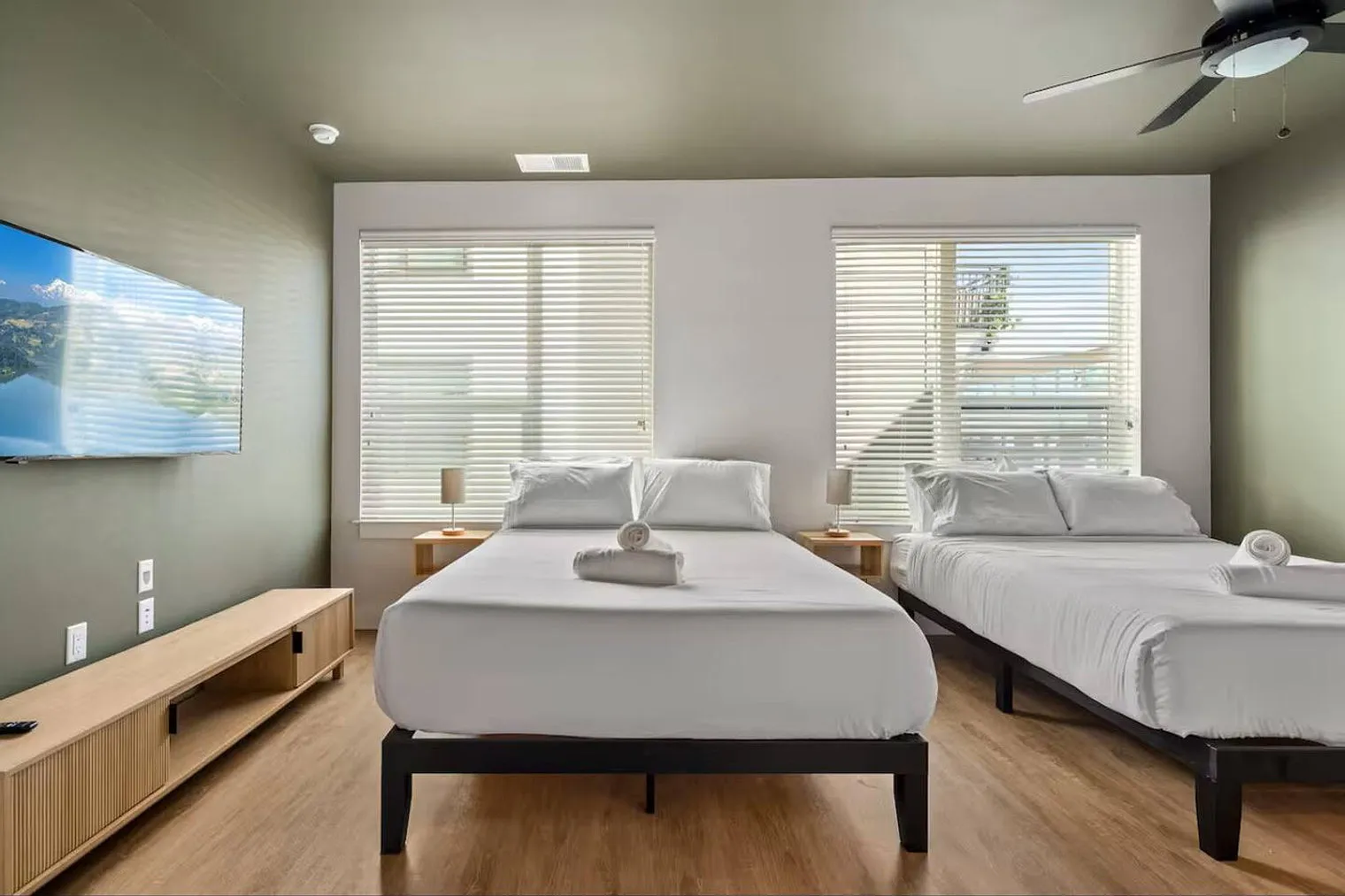 Studio, 1.0 bath, 602 sqft, $4,045 — Photo 2