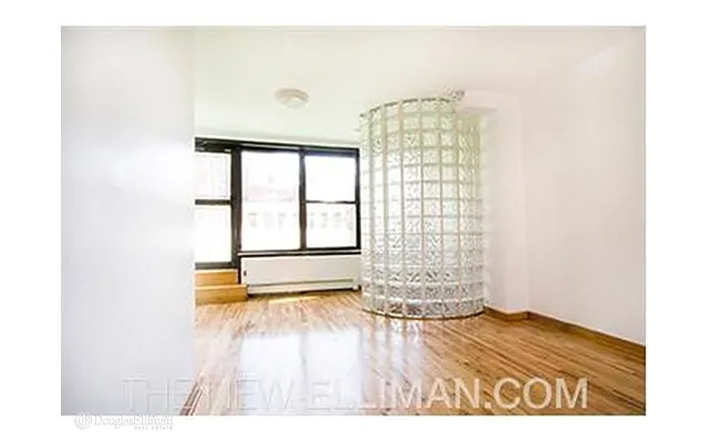 Rented by Douglas Elliman | media 14