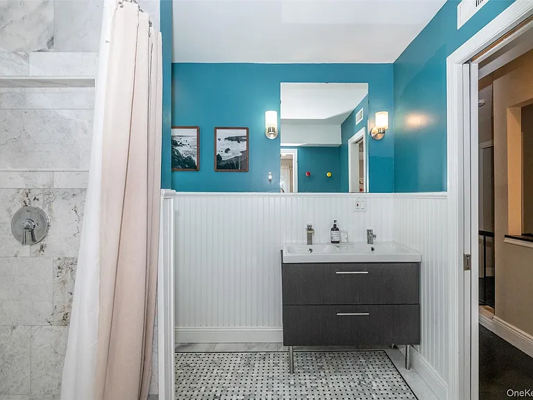 17 Edgewood Ave — Photo 26