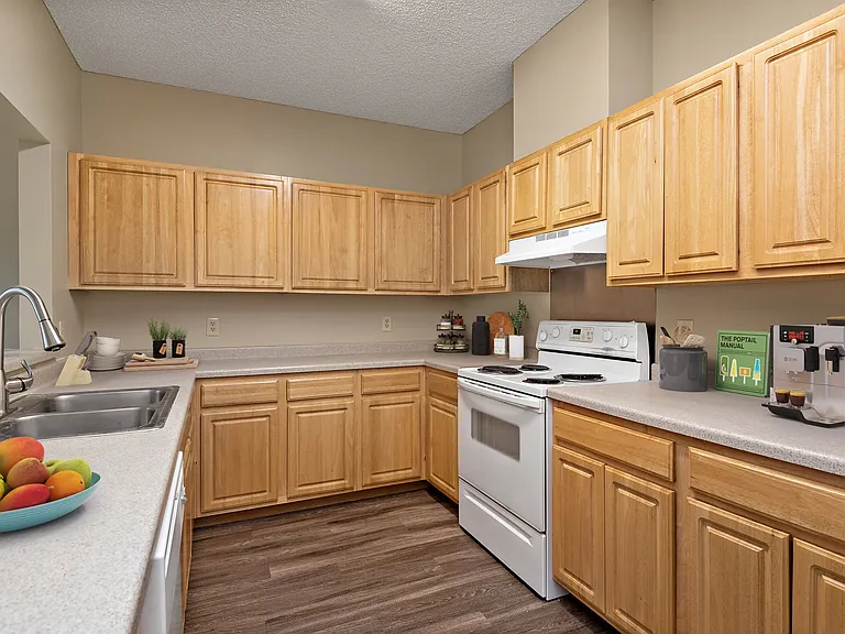 Maple Lakes Townhomes — Photo 9