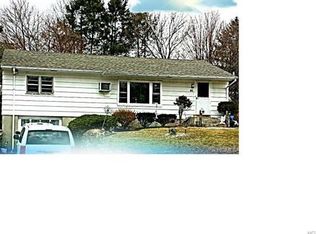 49 Hudson Dr, New Windsor, NY 12553