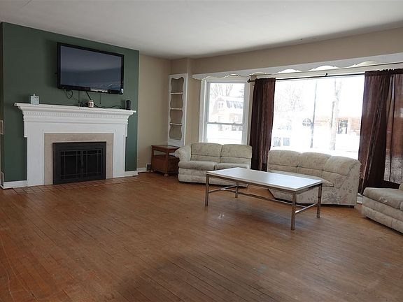 5th image of 166 N 2nd St