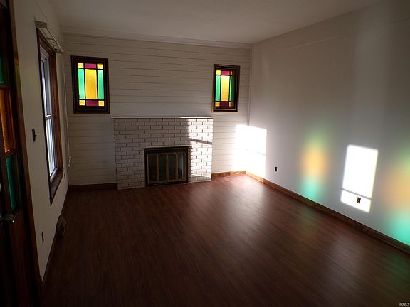 2nd image of 207 Church St