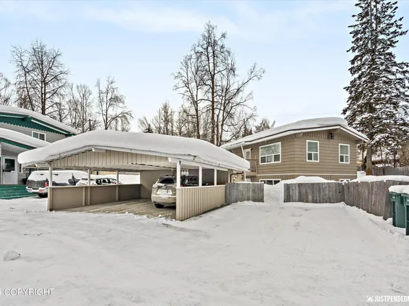 2798 Valleywood Dr, Anchorage, AK 99517