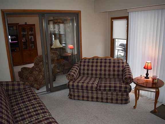5th image of 55990 Jefferson Knolls Dr