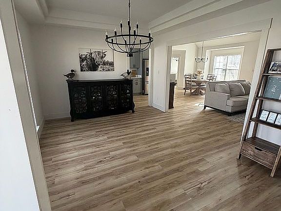 2nd image of 99 Duke Ln