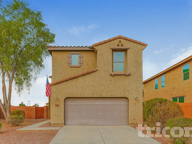 21338 N Denver Ct — Photo 1