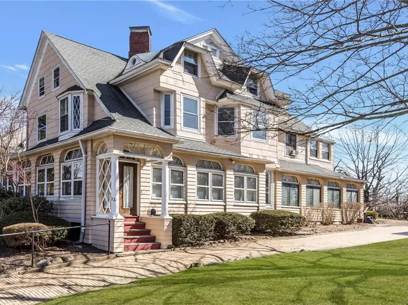 22 Linden Place, New Rochelle, NY 10801