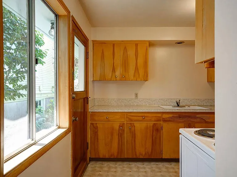 208 NW 11th St #208 — Photo 9