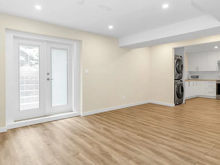 805 Fowler Ct #BASEMENT — Photo 11