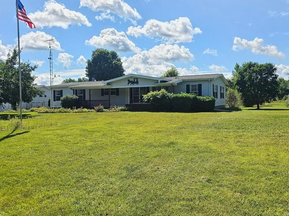 3413 S Barnes Lake Rd, Columbiaville, MI 48421