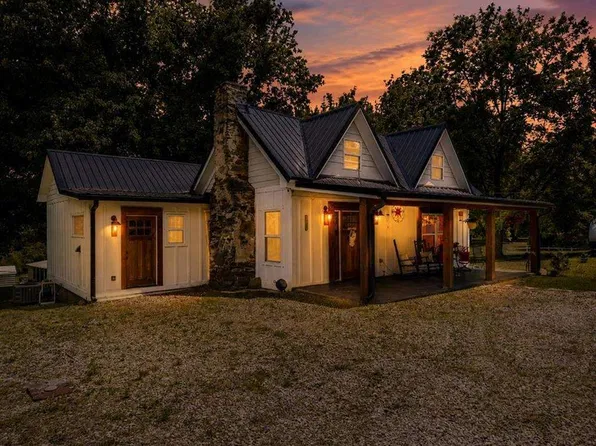 130 Old Blairsville Hwy, Talking Rock, GA 30175