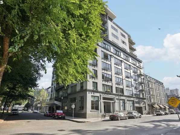 300 NW 8th Ave APT 503, Portland, OR 97209