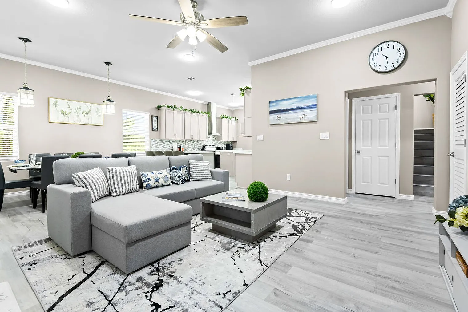 4 bed, 3.5 bath, 2658 sqft, $4,469 — Photo 3