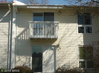 24 Howard Pl, Sterling, VA 20164