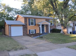 377 Messina Dr, Ballwin, MO