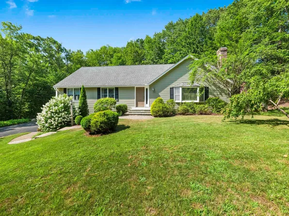 68 Birkdale Road, Bedford, NH 03110