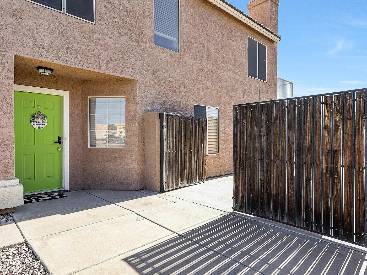4 bed, 3.0 bath, 2700 sqft, $862 — Photo 4