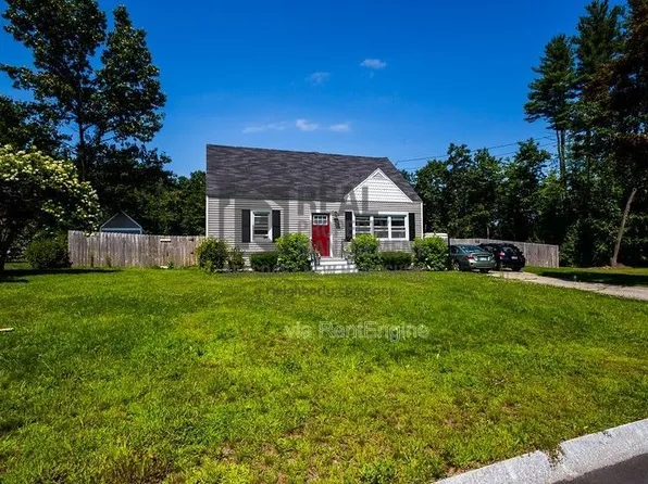 17 Richardson Dr, Dover, NH 03820