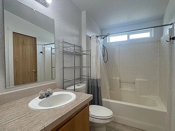 5th image of 408 Alpine Dr
