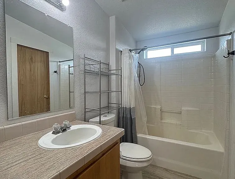 408 Alpine Dr — Photo 5