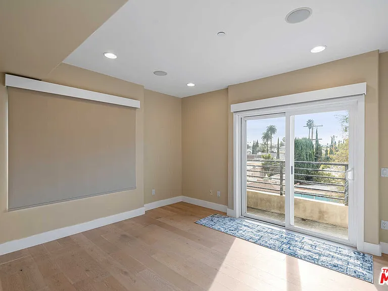 438 Arnaz Dr #106 — Photo 8