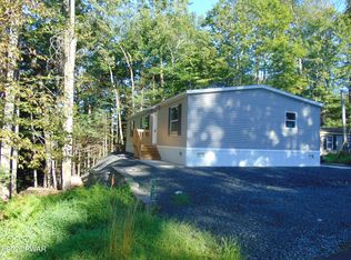 132 Spruce St, Greentown, PA 18426