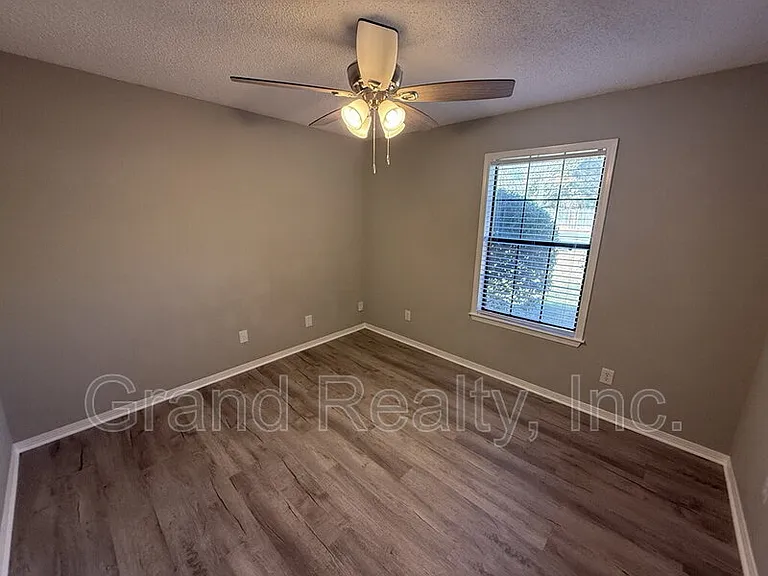 3965 Deerwood Cir — Photo 22