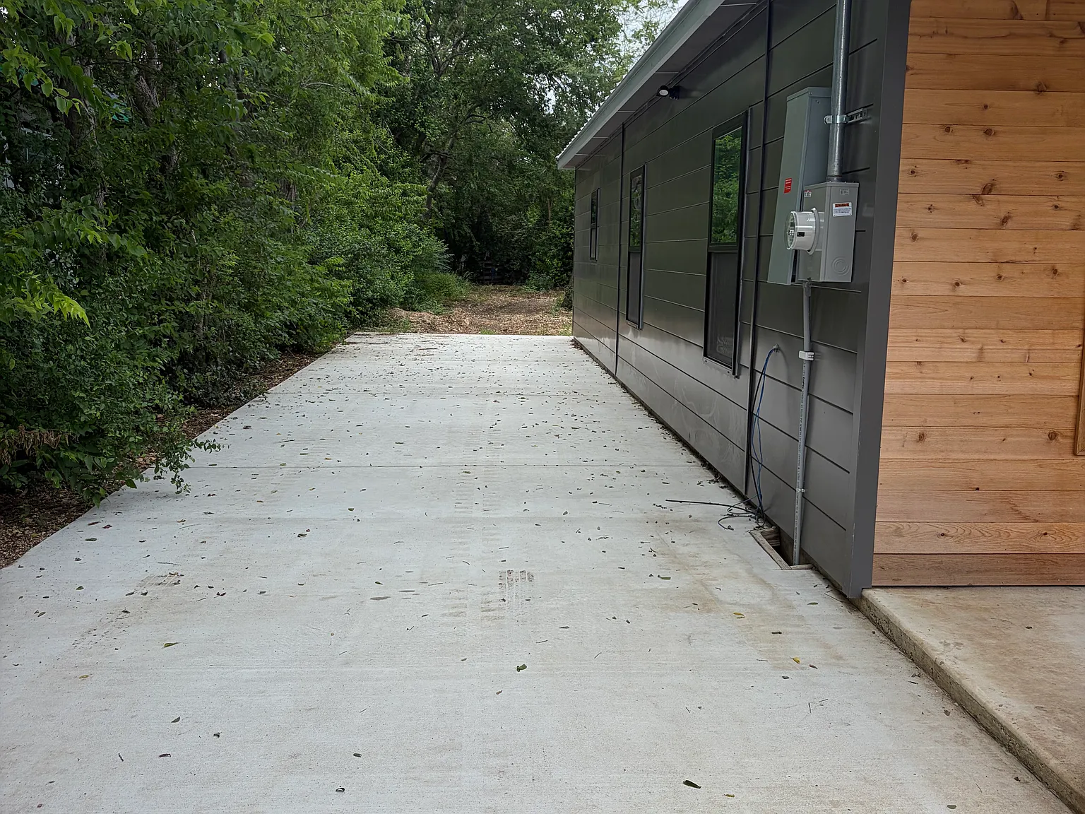 426 Sims Ave — Photo 2