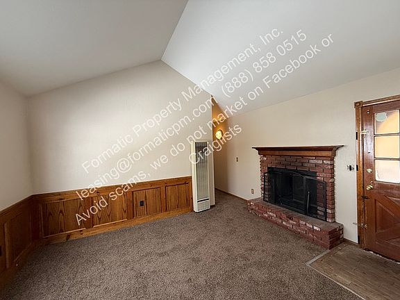 3rd image of 883 Vista Ave