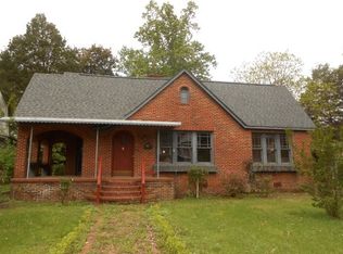 516 N Main St, Woodruff, SC 29388