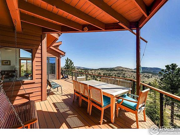Deck spanning the house