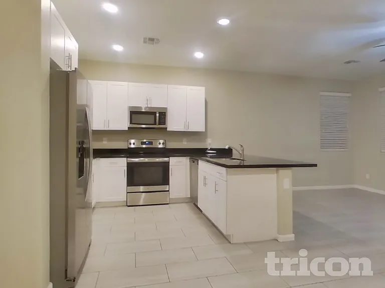12564 W Hummingbird Ter — Photo 6