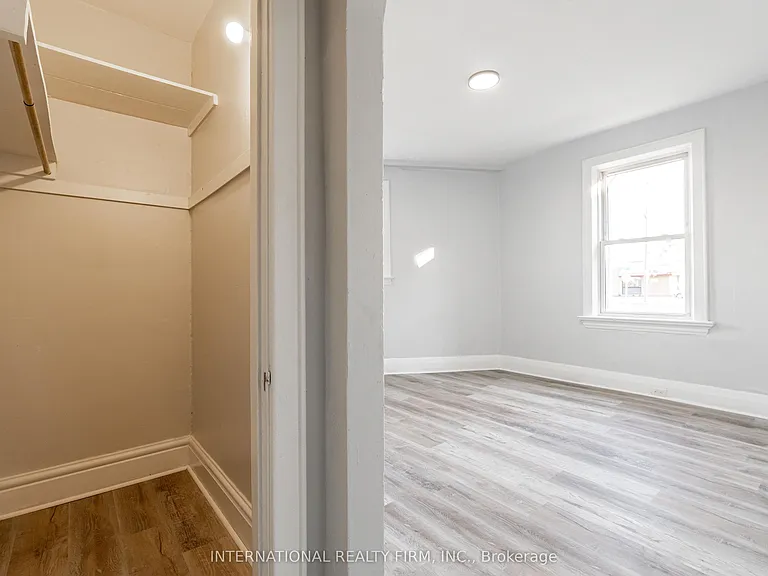 221 Hamilton Rd E #4 — Photo 11