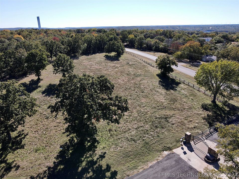 2nd image of 144 Scissortail Rd