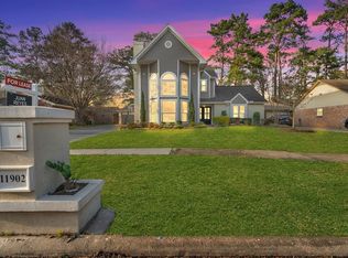 11902 Stillwater Dr, Houston, TX 77070