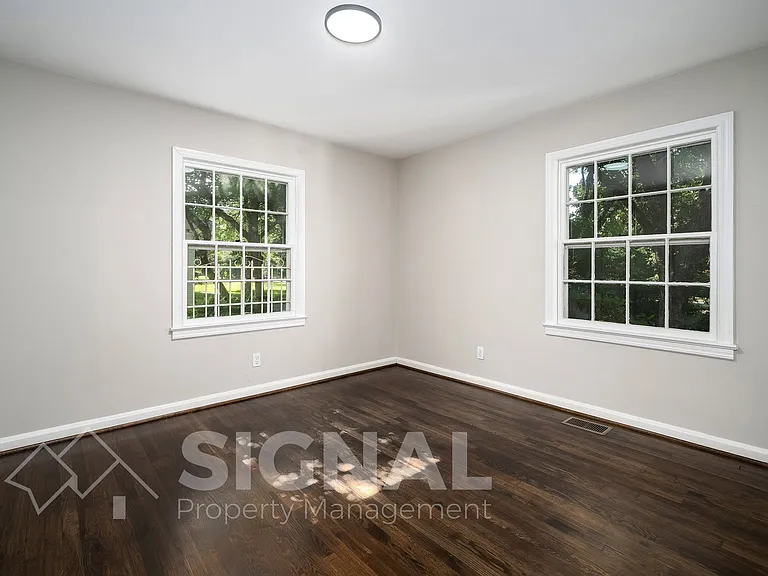 736 Martinwood Rd — Photo 20