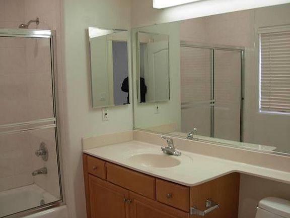 5th image of 5244 Agnes Ave