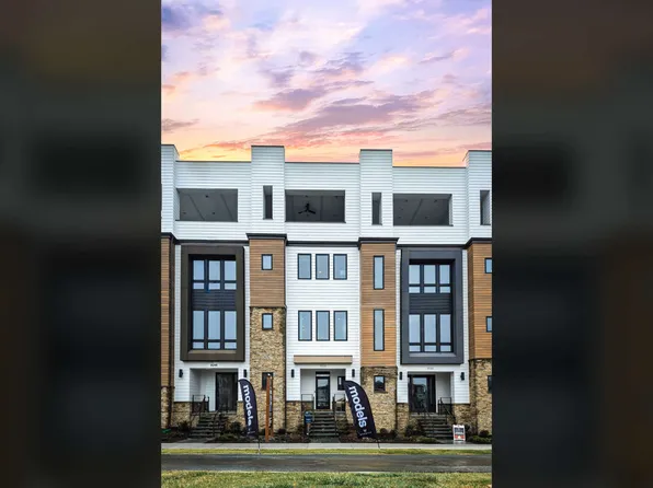 The Darcy with Elevator Plan, The Grove