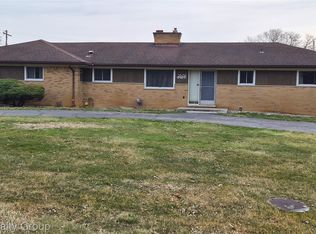 28438 San Marino Dr, Southfield, MI 48034