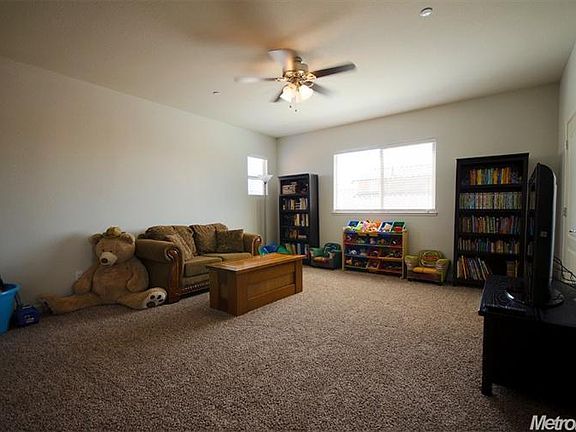 5th image of 1128 Camogli Ct