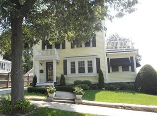 5 Wave Ave, Wakefield, MA 01880