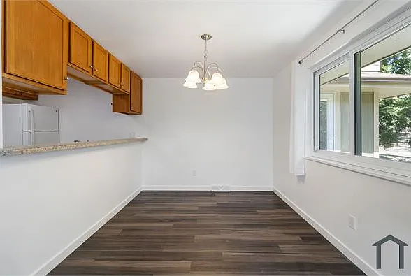 3 bed, 912 sqft, $2,425 — Photo 4